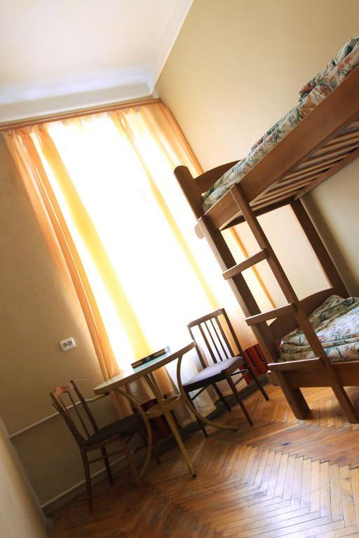 Hollywood Home Hostel Lviv Quarto foto